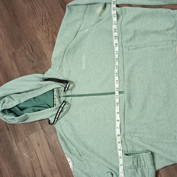 Nike Green Dri-Fit Cropped Half Zip Heathered Light Weight Hoodie A14 - Picture 9 of 10